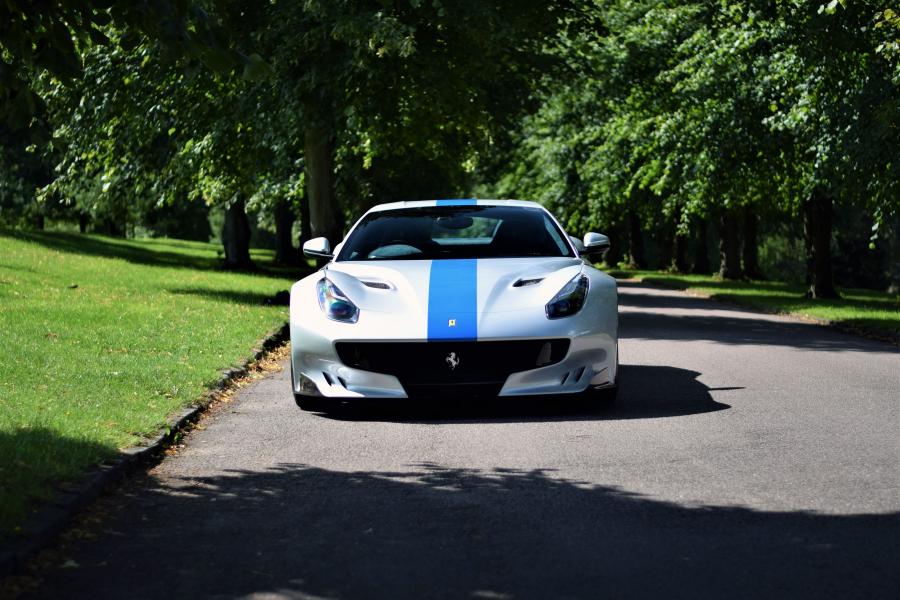  Ferrari F12tdf Tailor Made 2016 года  (UK) (фото 28 из 40)